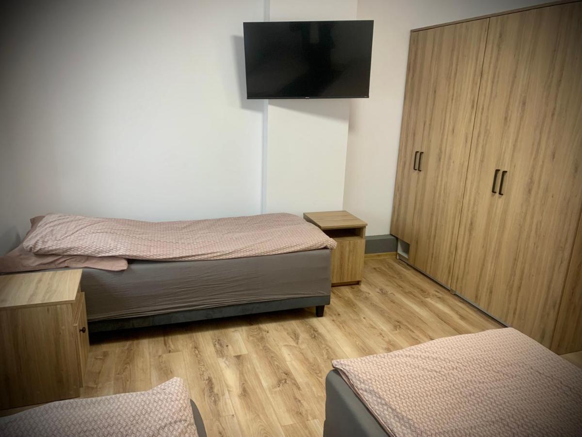 Hostel Sportowa Плоньск Екстер'єр фото