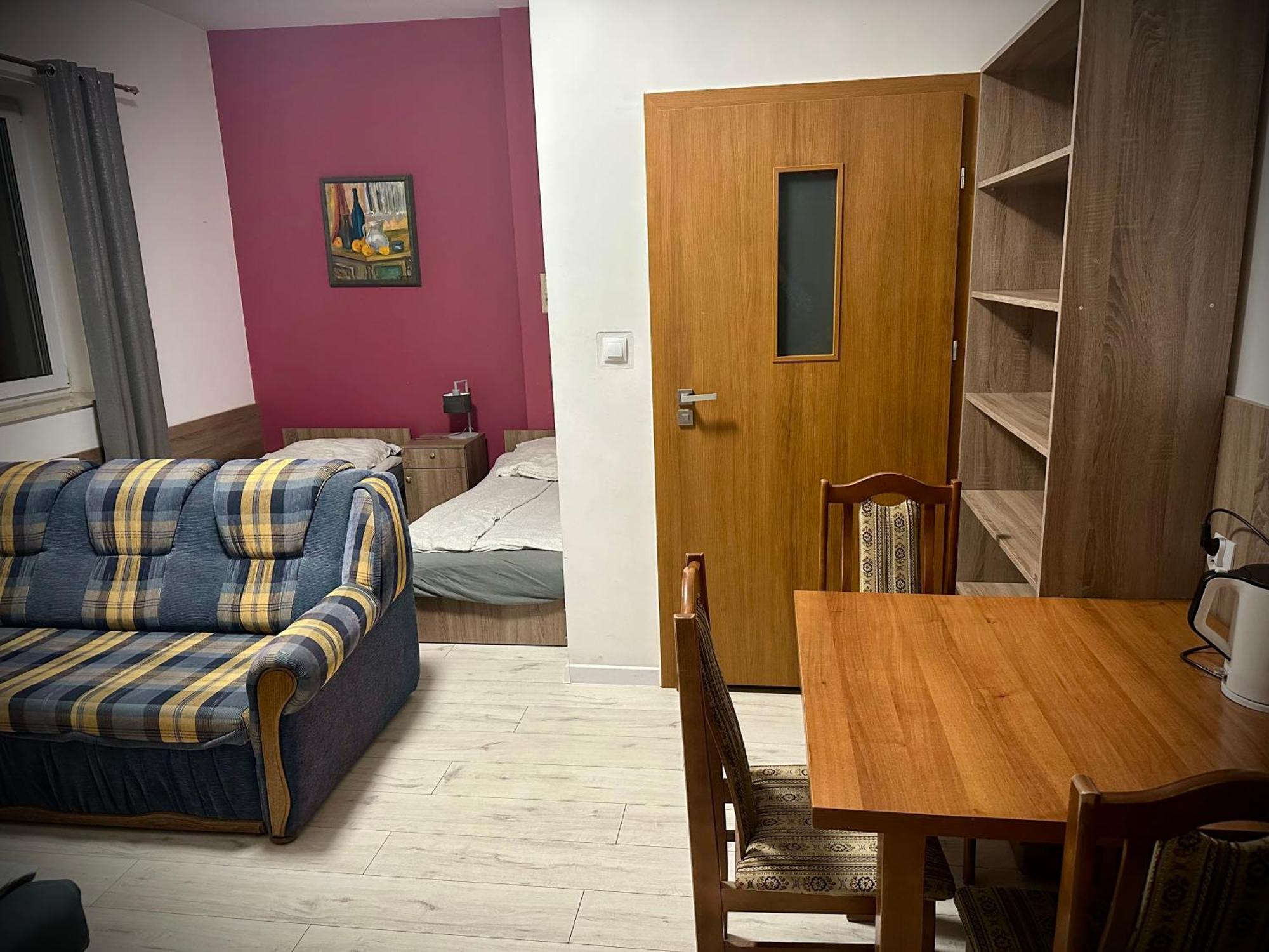 Hostel Sportowa Плоньск Екстер'єр фото